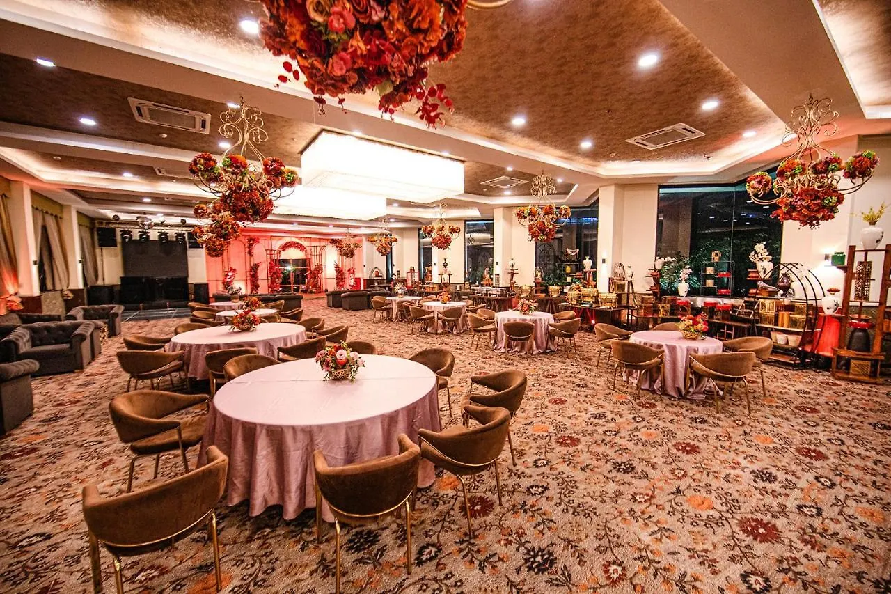 Fabhotel Prime Luxera Gurgaon India