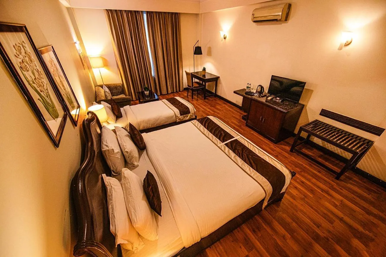 Hotel Fabhotel Prime Luxera Gurgaon